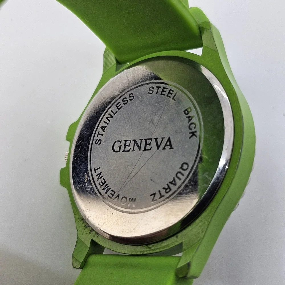 Women's Watch 38MM White‎ Dial Cross on Dial Religious Green Bands New Battery